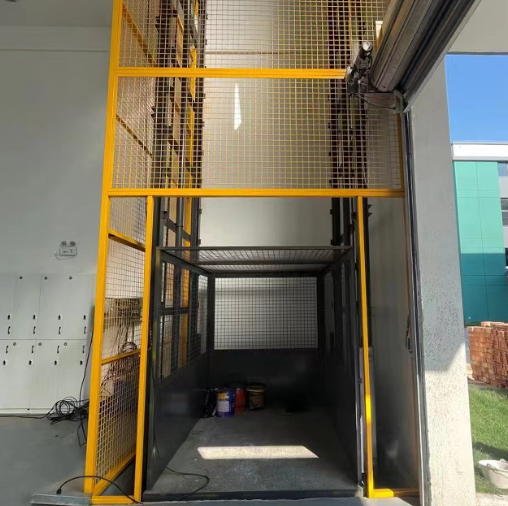 潍坊导轨式升降机助力物流园破解运输难题